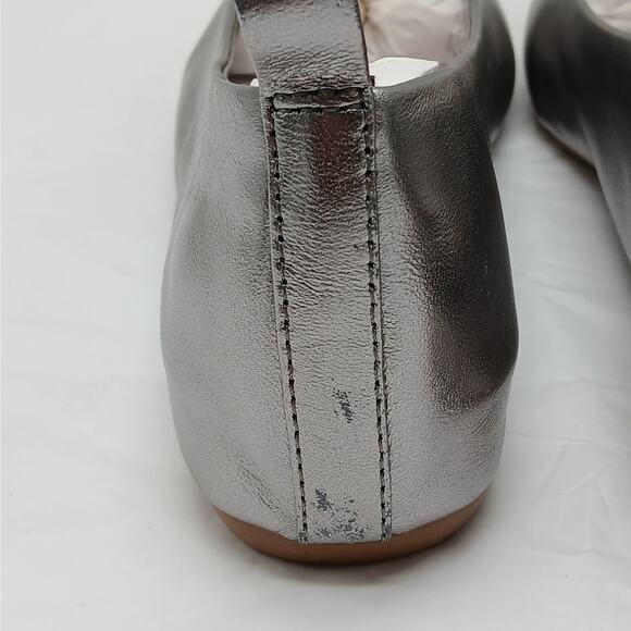 Andre Assous Nieve Womens Shoes Size 8M Silver Slip On Ballet Flats Quiet Luxury - Picture 10 of 10